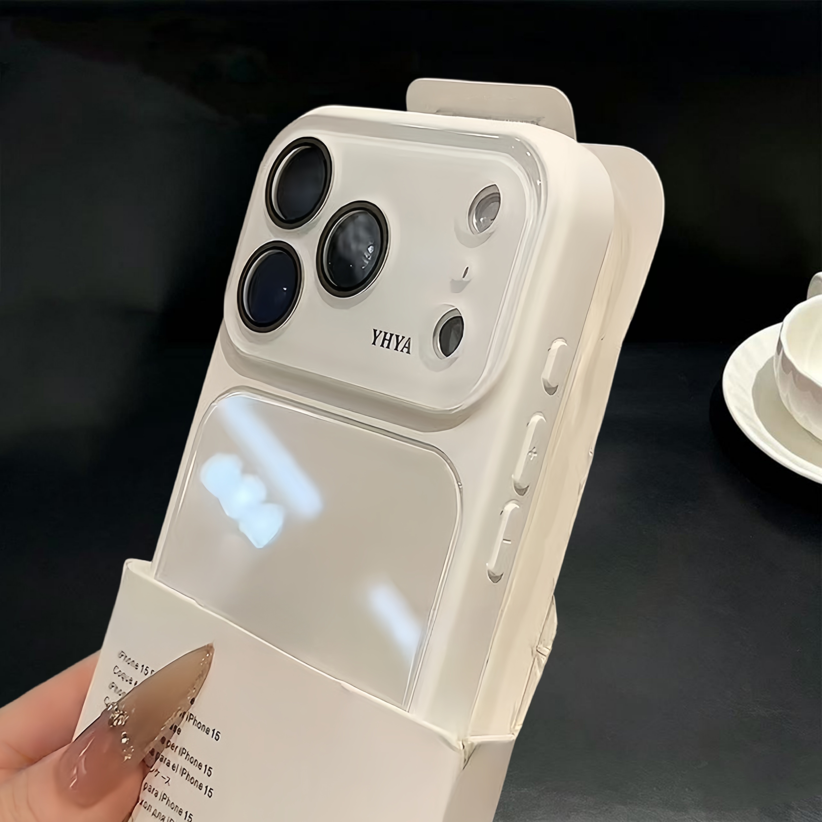 Luxury Instantly Turn 17 Tempe - Camera Lens Protector のレビューと価格